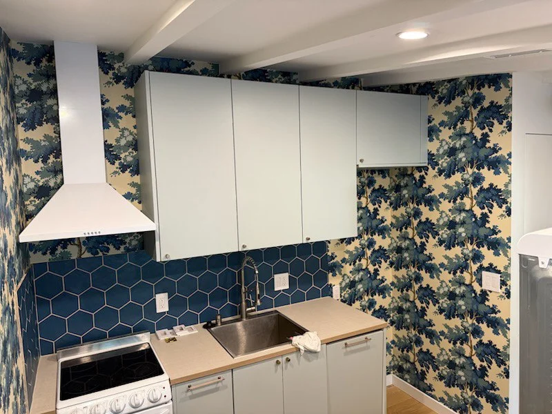 Contact our wallpapering team in Milk District, Orlando