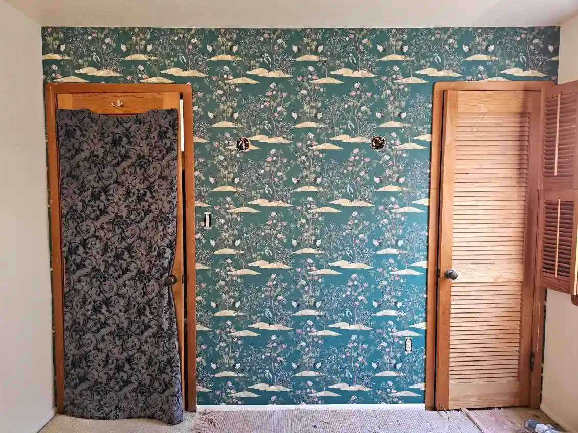 Working with premium wallpaper materials in Conway, Orlando