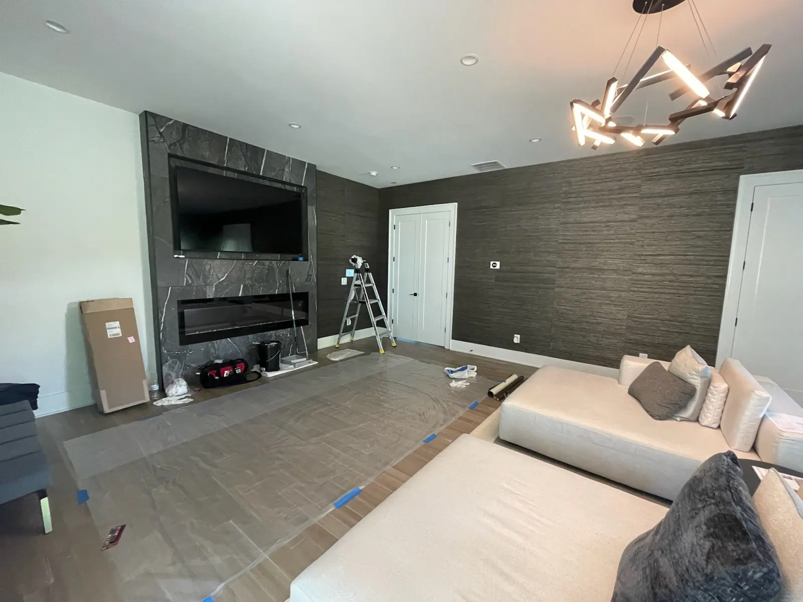 Professional wallpaper services available in Ocoee